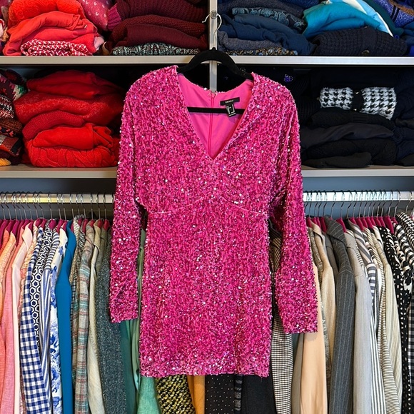 Forever 21 pink sequin long sleeve back zipper/hook and eye closure dress size M - Picture 1 of 3